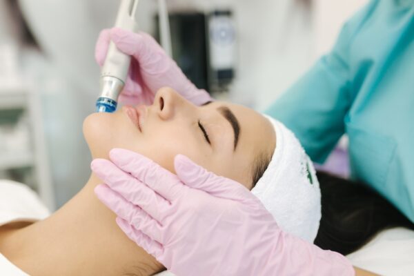 KOREAN HYDRO-GLOW FACIAL